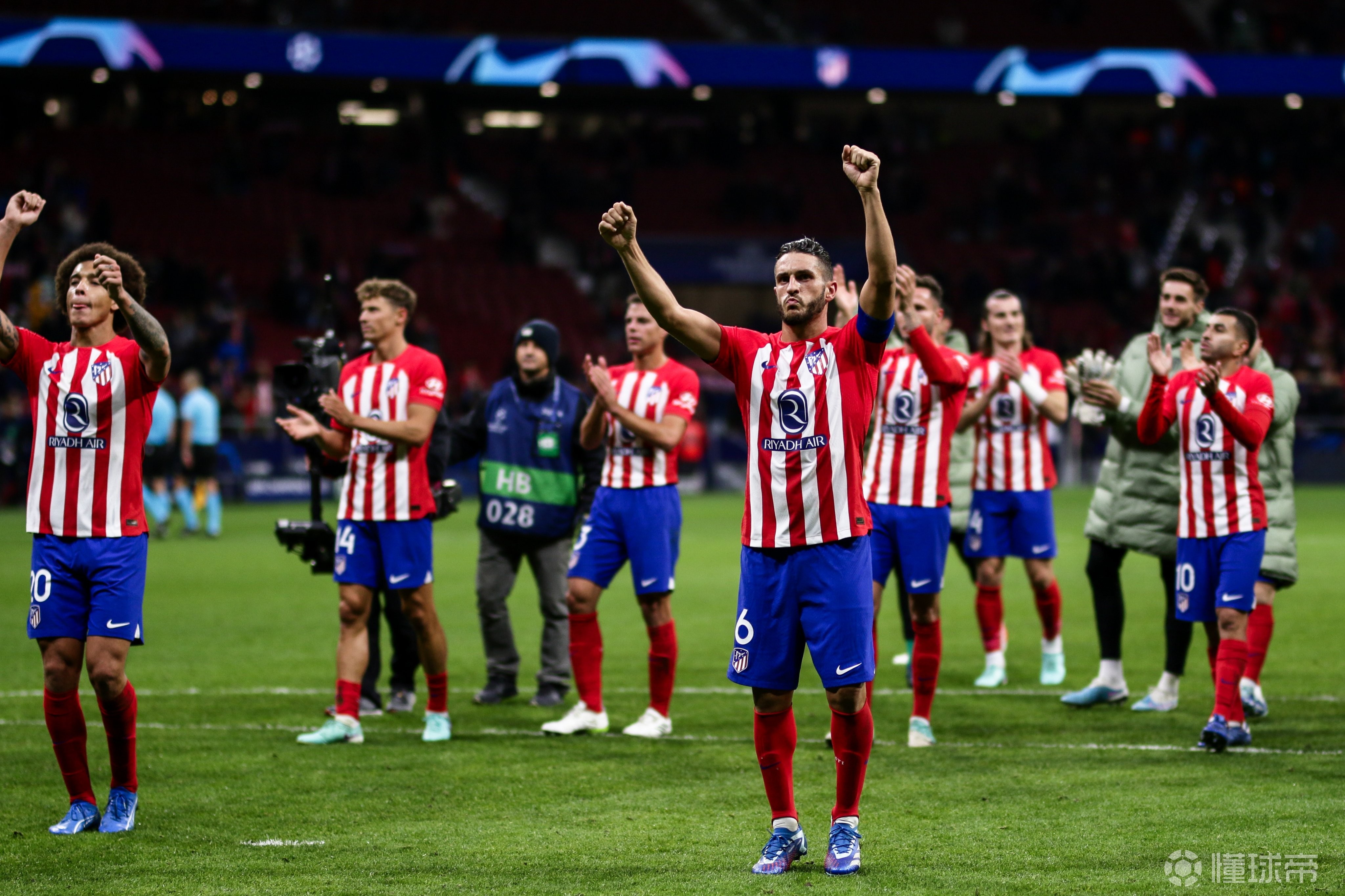 关于拉齐奥迎亚冠关键赛，今晨止住颓势，媒体盛赞，更衣室氛围转暖的信息