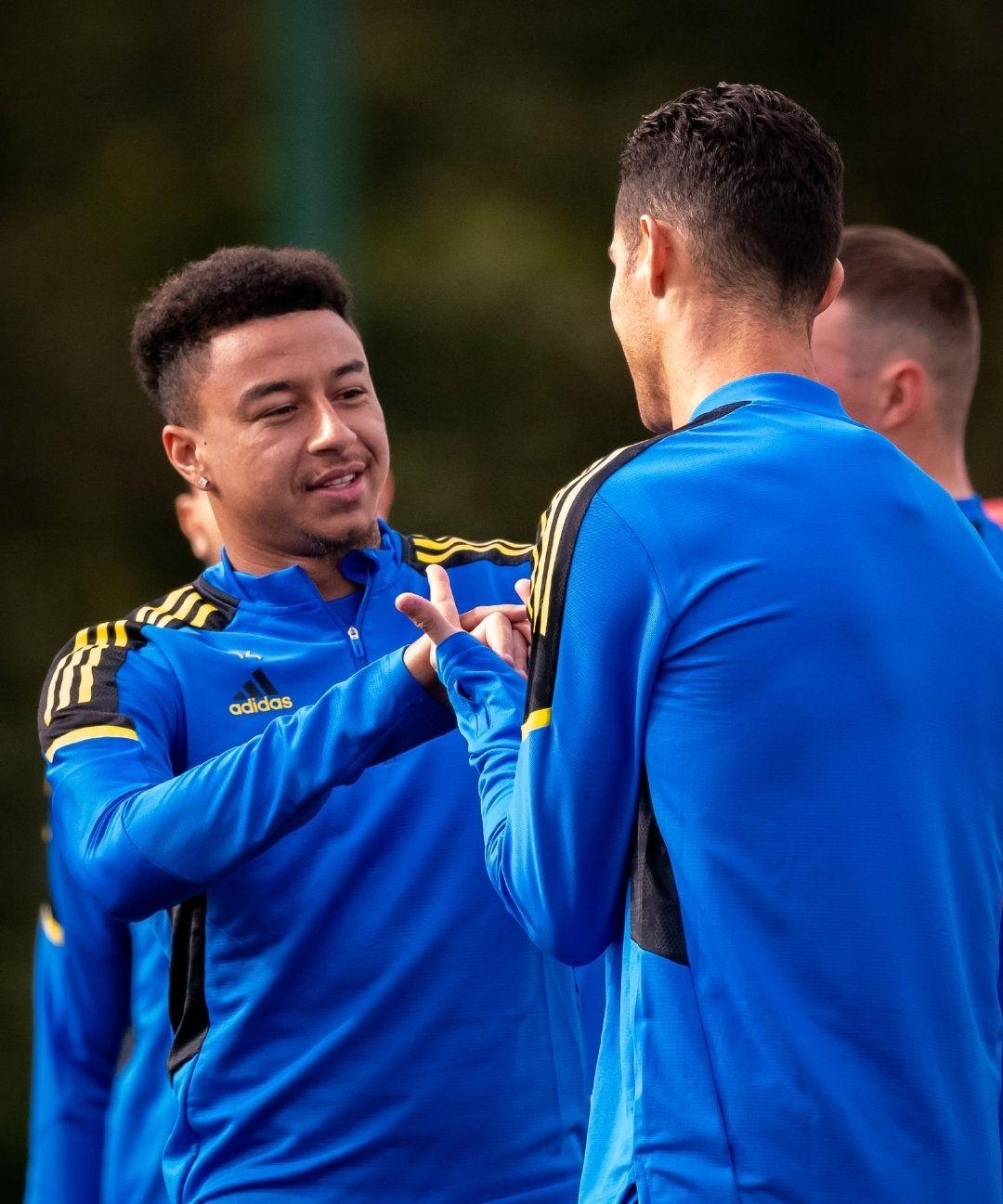 包含风云突变新奥尔良鹈鹕今夜内部沟通比利亚雷亚尔围绕德甲绝杀压哨，媒体一致点评：北京首钢远射贴柱备战荷甲的词条